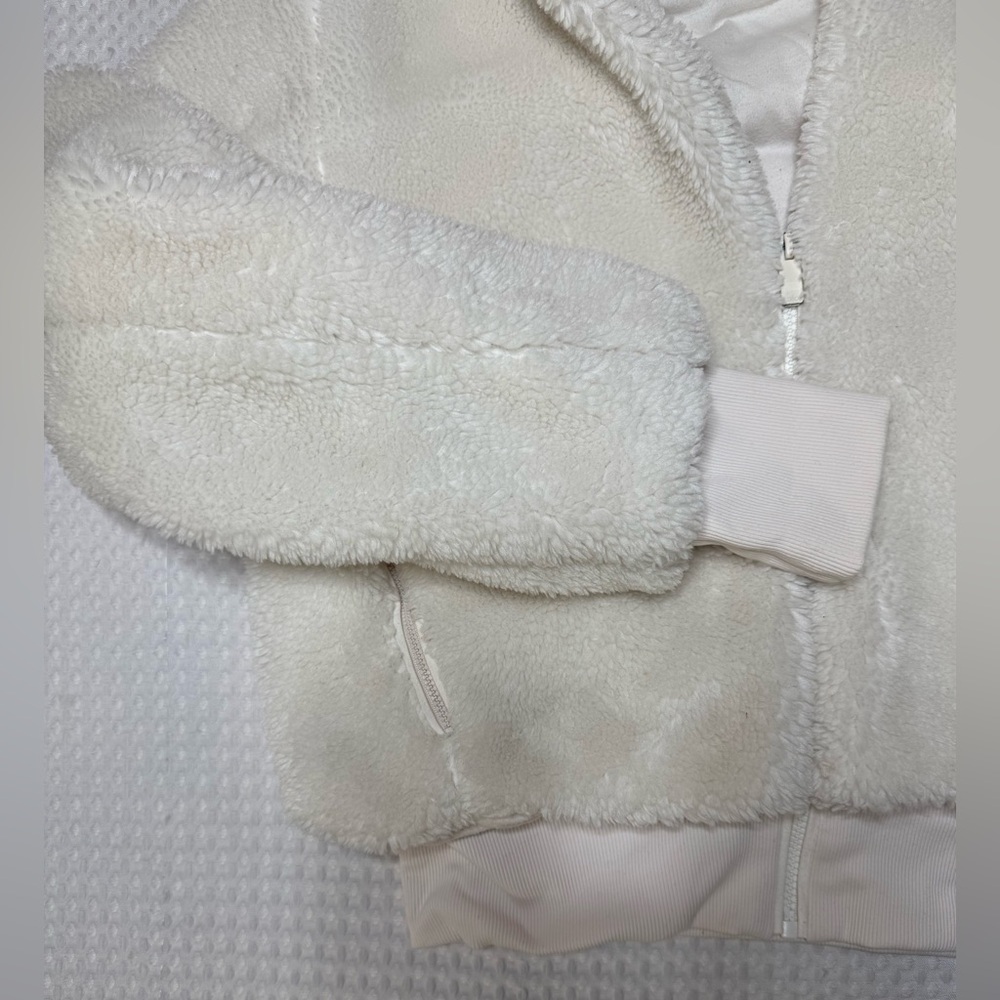 ALO Yoga Foxy Sherpa Jacket Ivory SZ Medium *missing removable hood* - Picture 8 of 9
